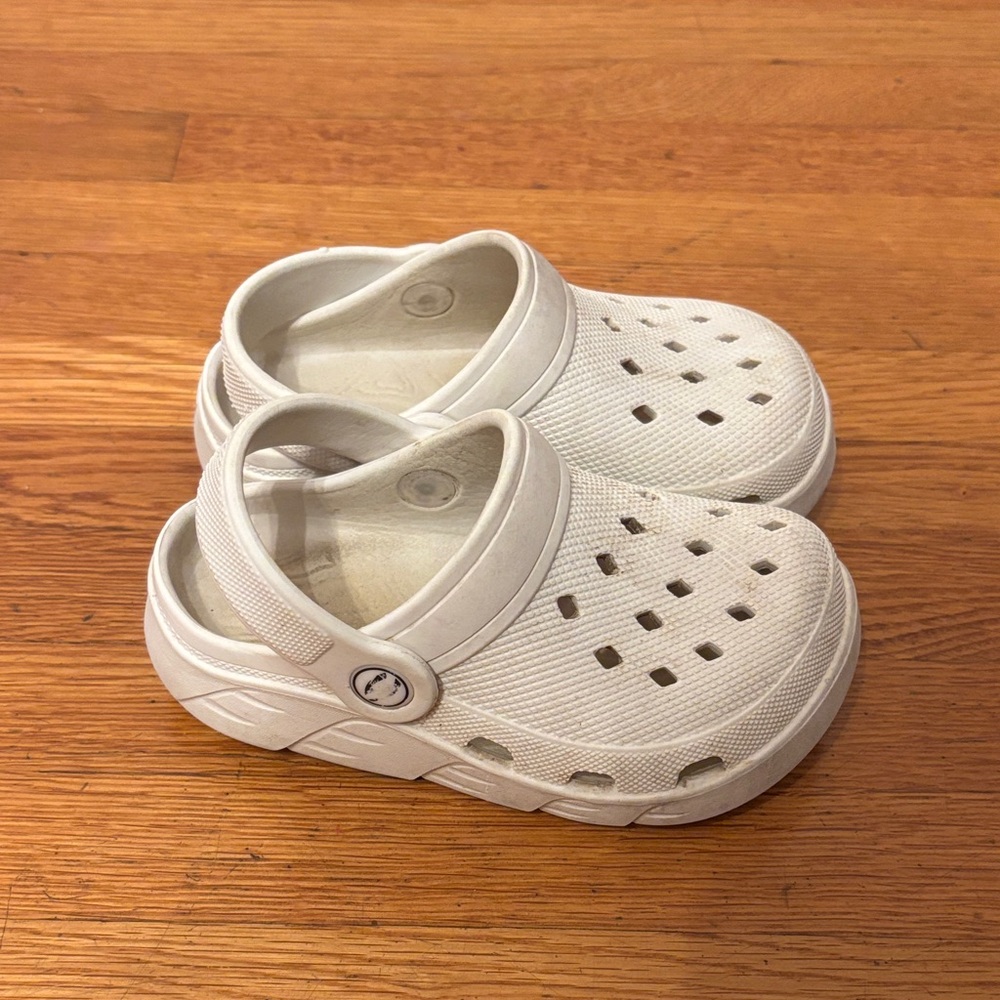 Kids Clogs - Picture 2 of 6